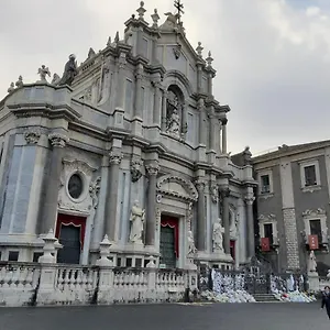 https://home-cipriana.sicilyhotelsitaly.net